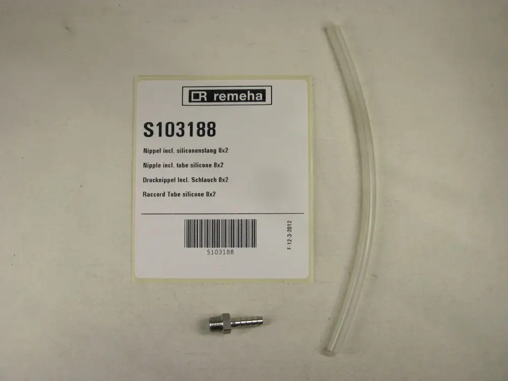 Remeha-Zubehör bestehend aus einem Drucknippel und einem transparenten Silikonschlauch. Teilnummer S103188 auf der Verpackung sichtbar.